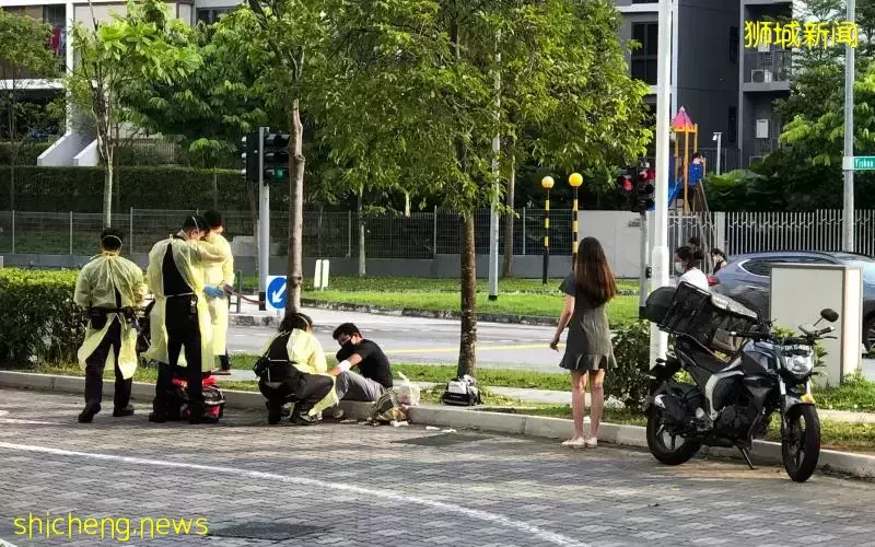 骑摩托车与汽车相撞 送餐员受伤送院
