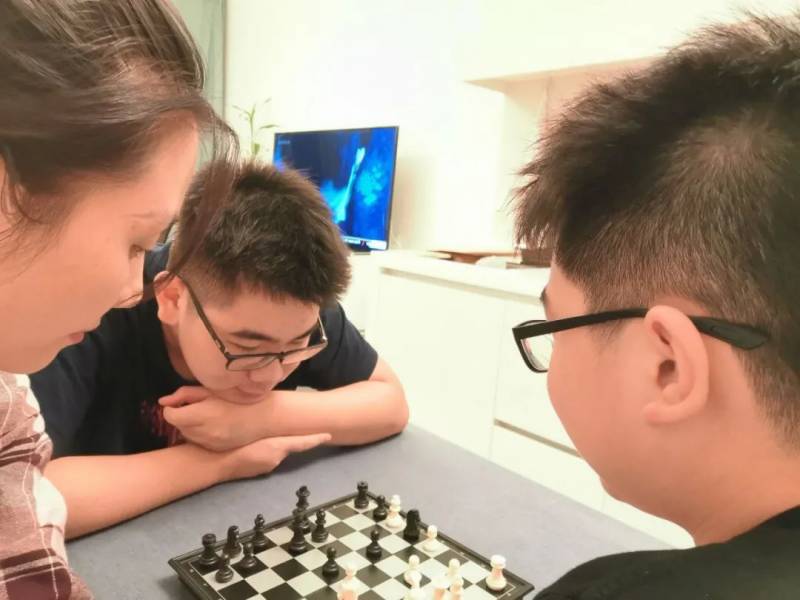 40+冻龄辣妈，从中国到葡萄牙再到新加坡实现人生逆袭