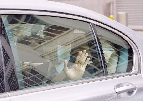 虽被手足伤害  为捍父母名誉 李显龙重申 不起诉弟妹 