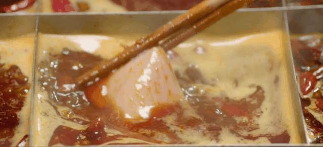 超满足的火锅~~知道你们馋很久了！这家店的新品和外送都能大大满足你哟