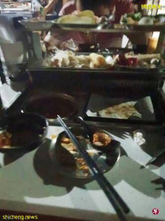 吃火锅突遇停电 女郎指店家“只顾收钱”