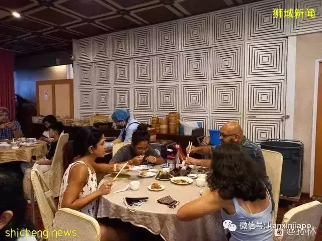 在新加坡"美食四大天王"红星酒家吃早茶,人气不减当年