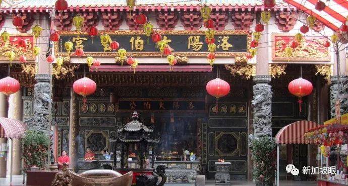 坡岛人今晚通宵干这件事,庆祝他的生日