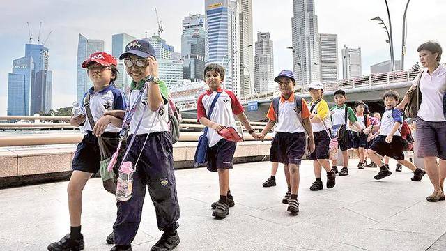 与其重金购置学区房，不如考虑一下性价比不错的新加坡留学