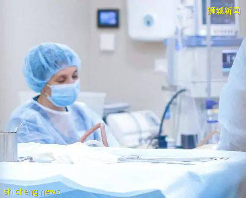 新加坡囤积癖老人于屋中去世!邻居闻臭报警,其子女还未找到