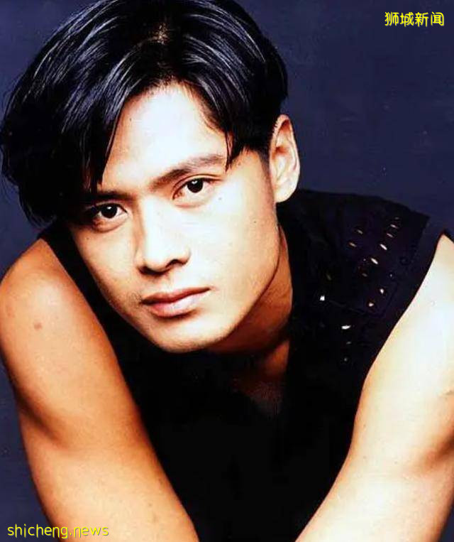 新加坡一哥李南星近况,身材健硕状态好,沉迷做菜将在网上卖饼