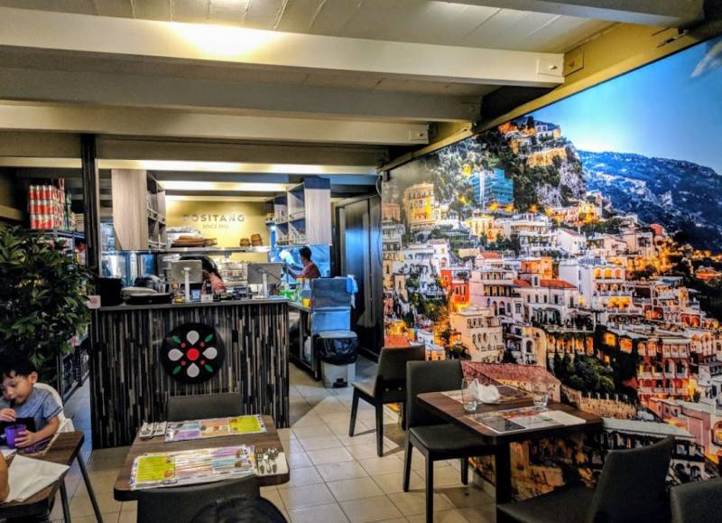 颇有艺术感的餐厅，大大的满足