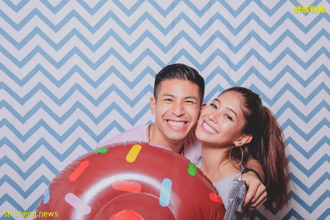 爺青回!新加坡多處街頭驚現大頭貼機,姐妹們拍起來