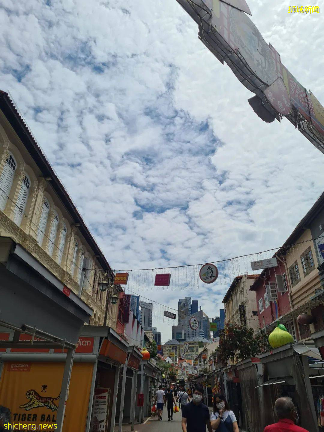 新加坡“遇襲”圖片遭瘋傳，驚現末日場景！魚尾獅斷頭、大樓被腰斬、市中心傾塌成廢墟