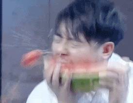 赵薇被爆有小鲜肉新欢,疑甩掉新加坡富豪老公?工作室最新回应