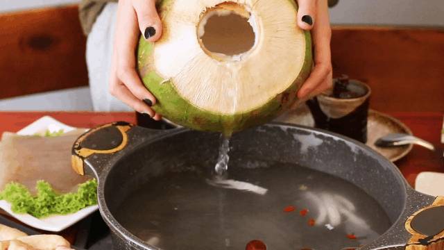 新加坡椰子鸡新店开业啦！椰子鸡吃多少送多少