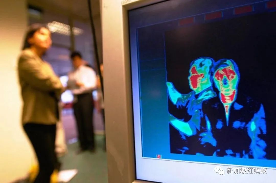 ​好长脸！　原来红外线体温测量器是新加坡人研发的