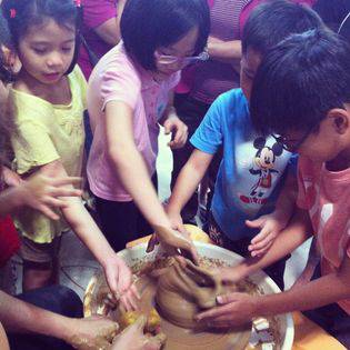 一起玩泥巴！新加坡11家陶艺馆，给娃童年加点糖，还能带作品回家