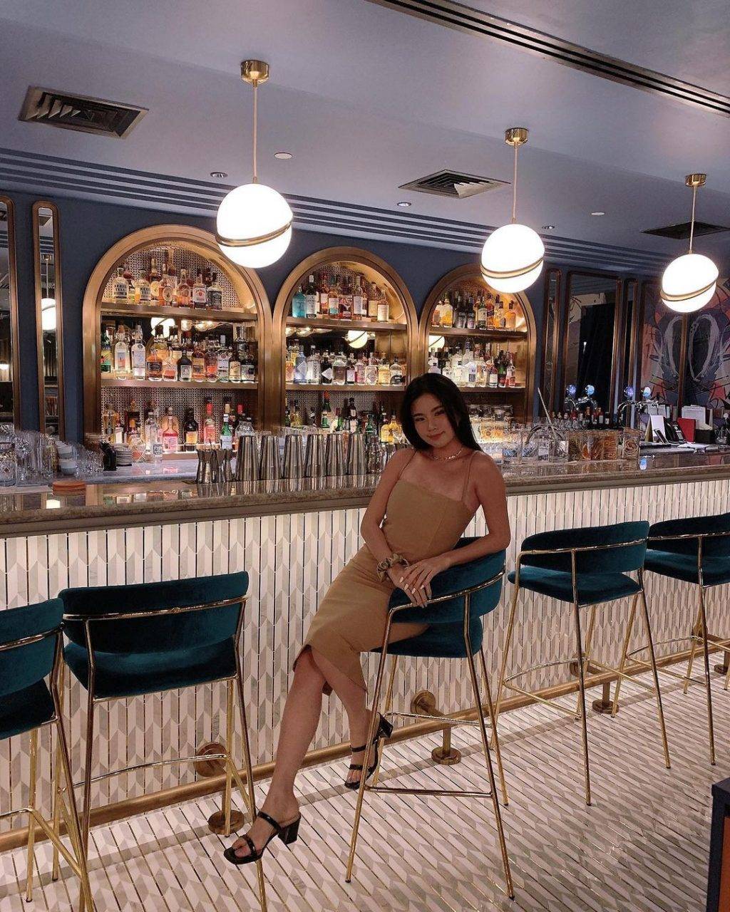 新加坡創意主題酒吧🍻 下班後來幹一杯！精致高雅、高空酒吧、動感電玩、火車主題都在這裏👀