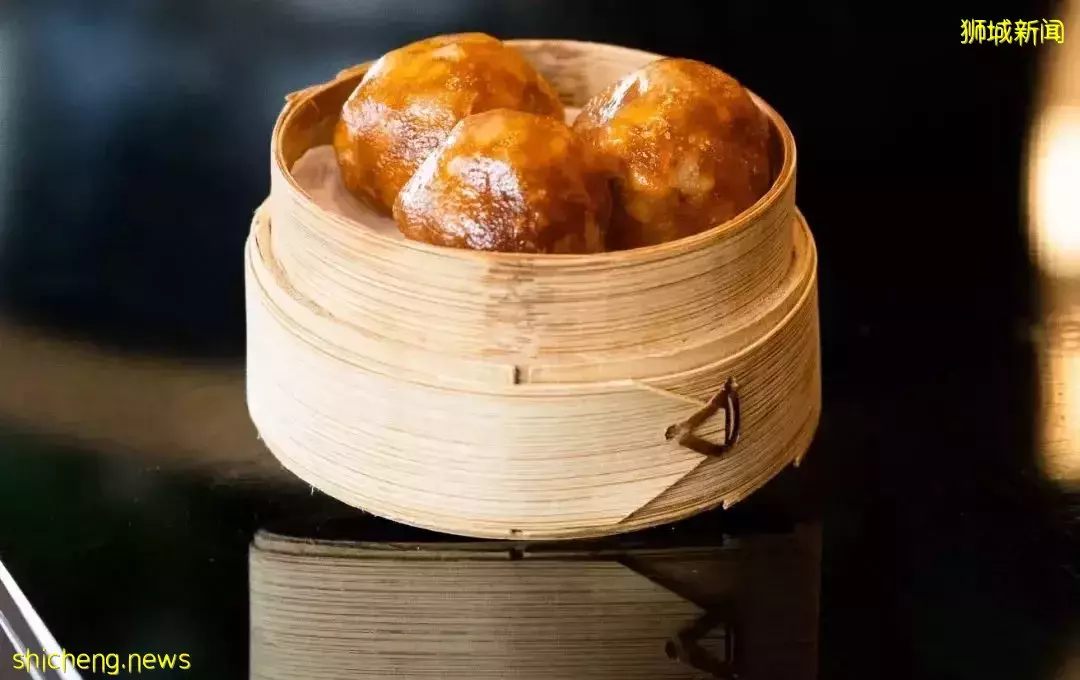 水果寿司+火焰拉面+中式点心下午茶，根本吃不过来