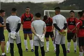 英國女王宣布確診!新加坡部長剛從新冠康複,馬上出國開會