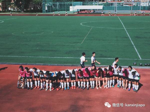 从莱佛士初院到国大,一个中国女孩留学新加坡、7年转公民的逆袭之路