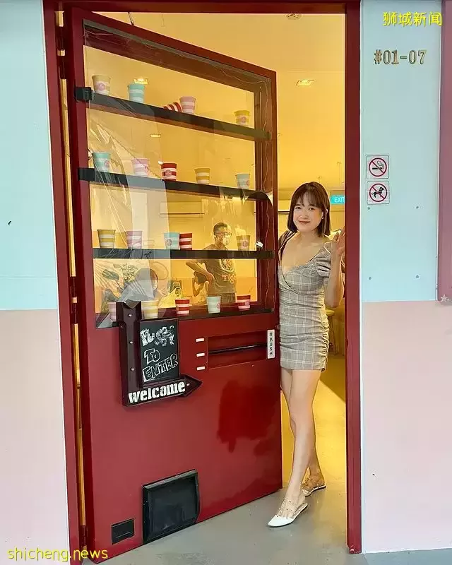 Buona Vista隐藏在贩售机后的咖啡馆🤨粉红大门必打卡!主打手作冰淇淋与养生茶🍵