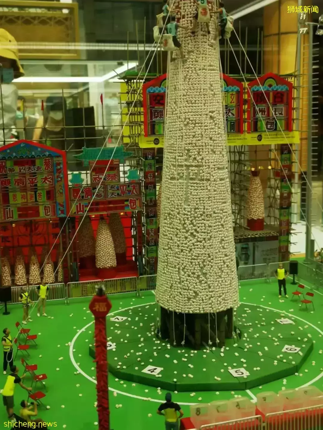 “細看香港”微觀藝術展亮相新加坡