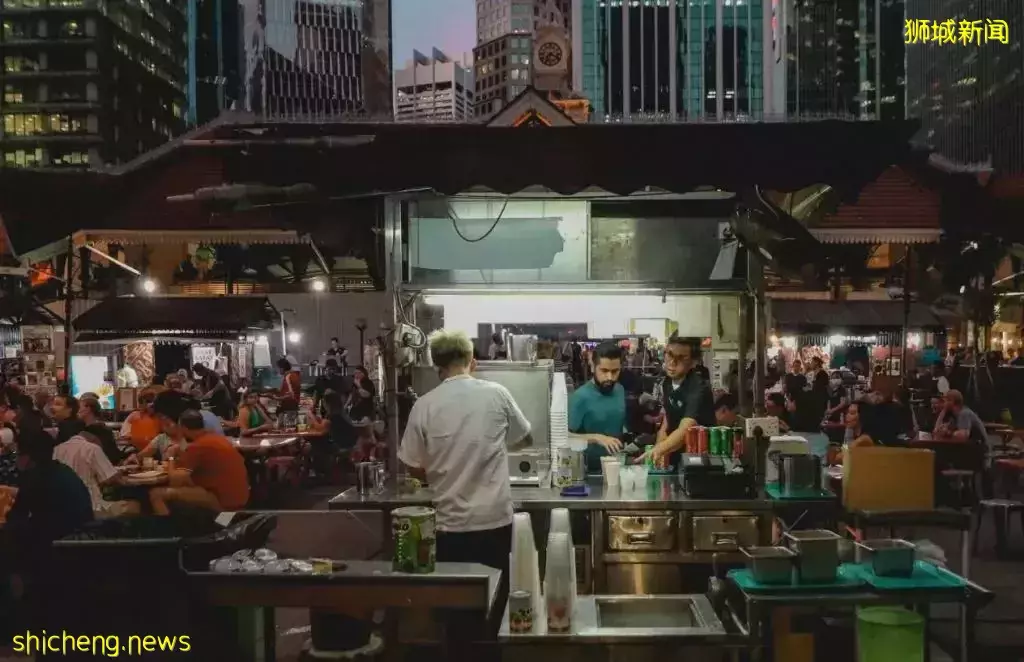 疫情2年,新加坡人存下一笔巨款!不出国、无社交、没夜生活后,每月开销不到1000新