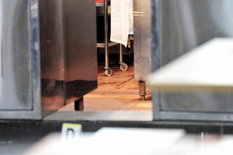 “为了一点小事” 鱼汤嫂被砍7刀