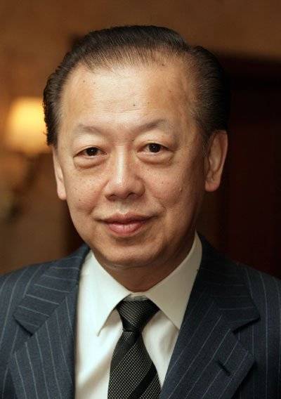 郭令燦堂兄弟郭令柏 辭新加坡城市發展職務