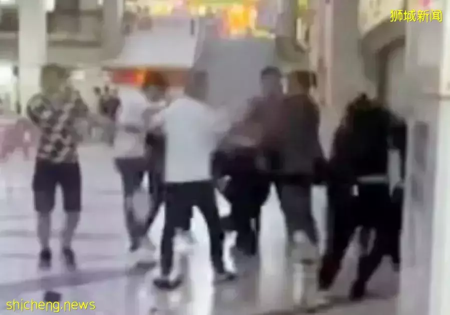 狮城黄金坊再传群殴案　捕3男涉滋事被捕