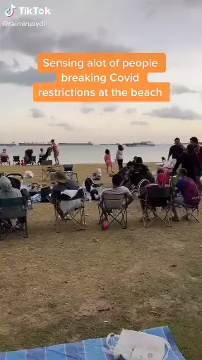 东海岸人挤爆!日增100万例的美国,将新加坡紧急列入高风险国家?!网友:谢谢你们