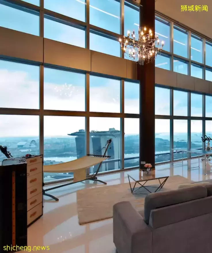濱海灣居(Marina Bay Residences)的 "空中別墅 "售價1.1111億新元