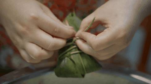 躲的過中秋躲不過端午,獅城南北甜鹹粽子爭霸賽即將開始!哪裏能吃到美味的粽子呢!