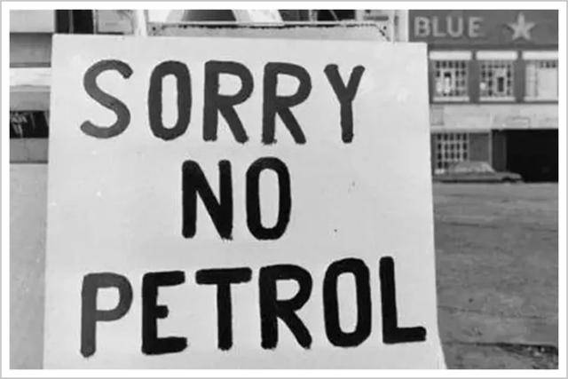 别再被新加坡的光鲜外表骗了