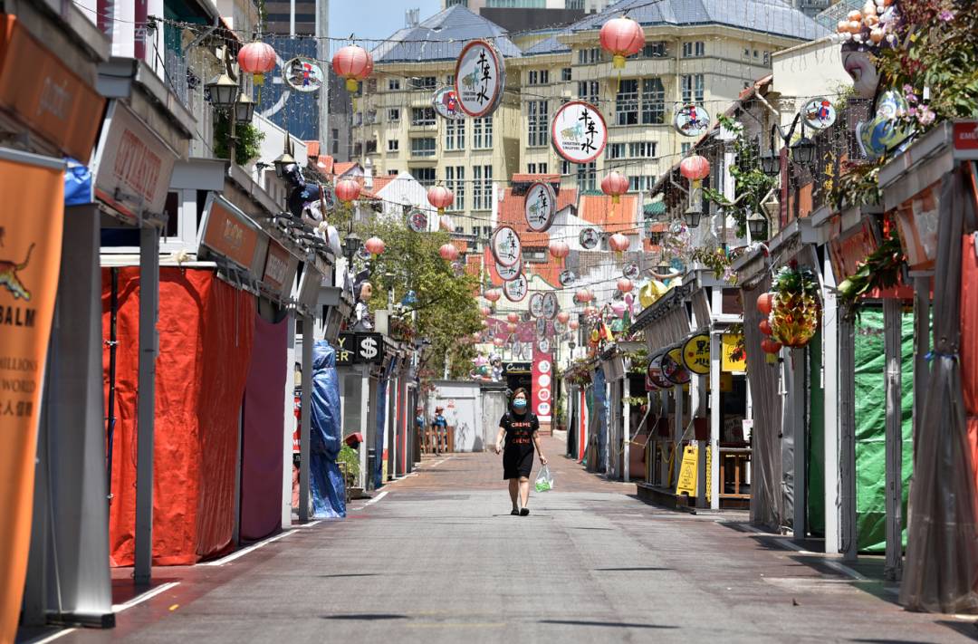 擠！爆！了！2020在家待了一整年，年底了，全新加坡的人都上街排隊