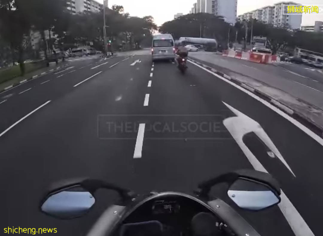 視頻曝光！新加坡這男子一天2次裸奔上街