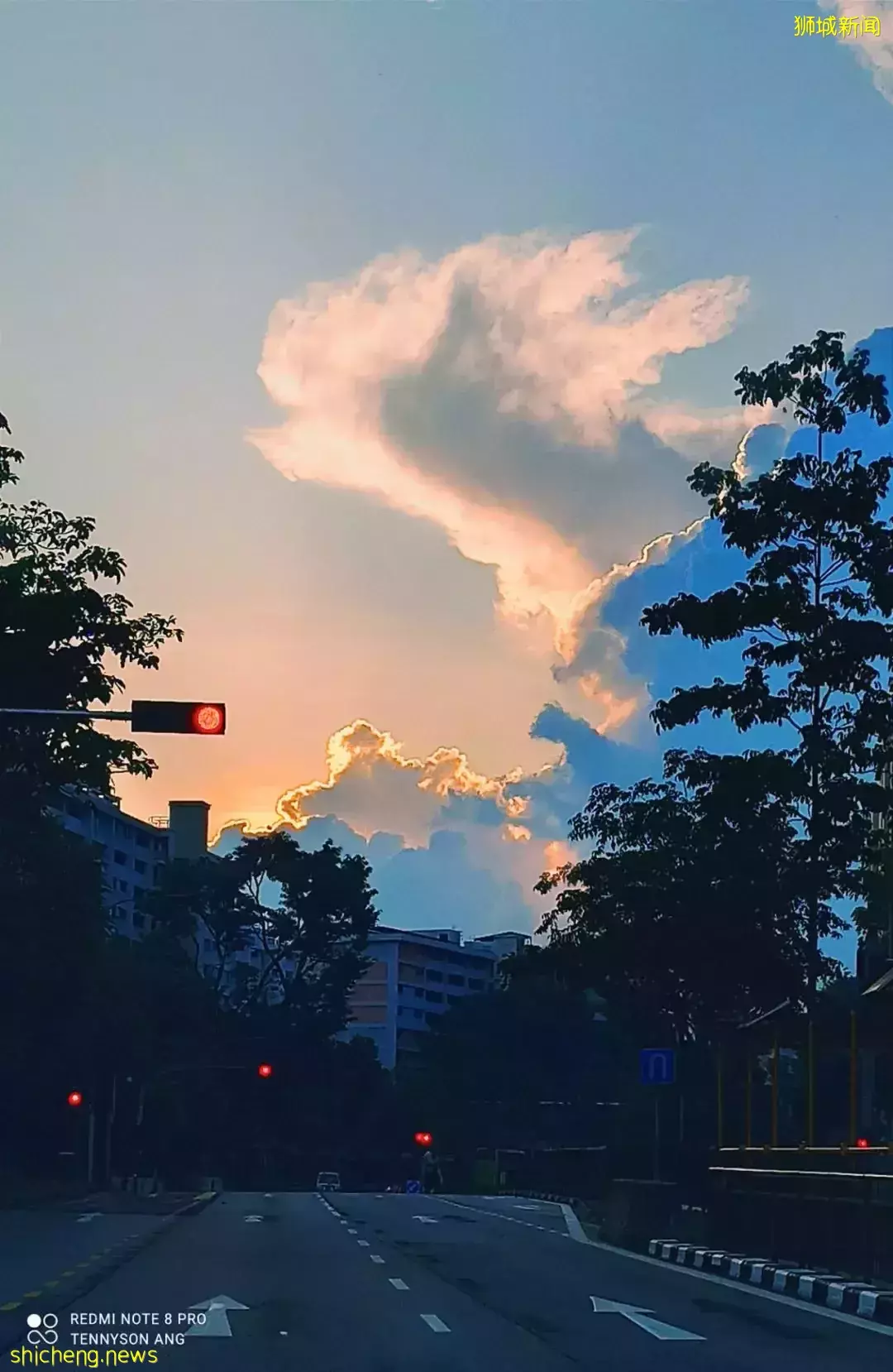 朋友圈刷屏！新加坡天空奇景再現，一波美圖襲來！太美了