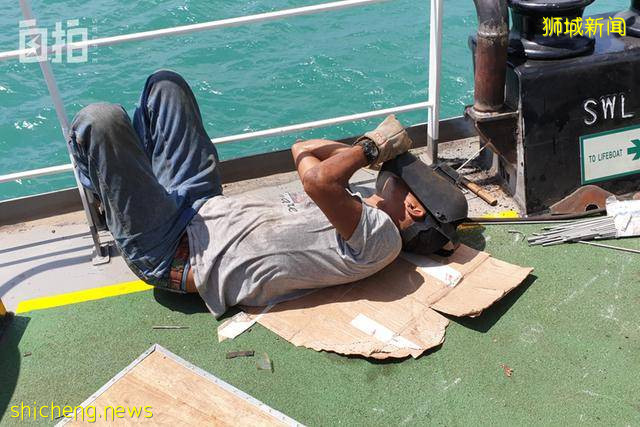 我，印度裔工人，在新加坡修船半辈子，没想到突然成了中国网红