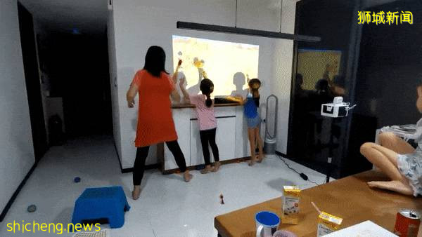 高科技！新加坡家庭必備的宅家神器，運動、教育、遊戲、投影儀功能......都有