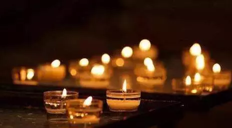 邻居惊恐发现！新加坡80岁老妇，伴儿子遗体一周