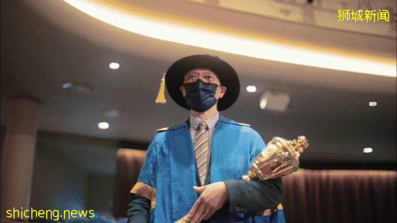 史上第一次搬到线上举办的NUS毕业典礼，仪式感真的一点都不少