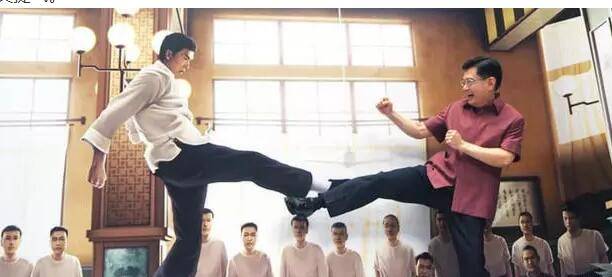 新加坡看“叶问4”被“吻”一身红疙瘩？这代价hold不住