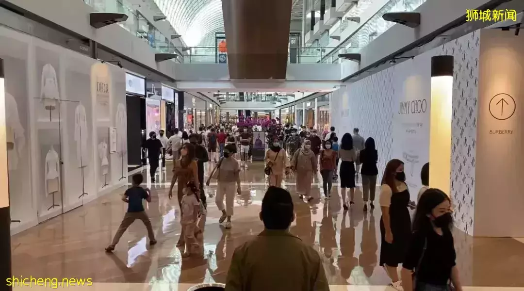 “躺平”後站起來了!今天起新加坡大解封,生活幾乎回到疫情前