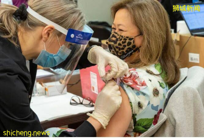 惊雷!新加坡推崇的辉瑞、莫德纳疫苗均曝丑闻,曝光者遭解雇