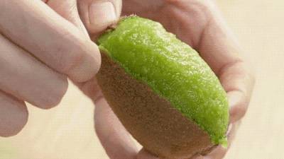 震惊!新加坡科学家公布春节零食热量,每吃一口就吞进半口脂肪!三招教你避免“过年肥”