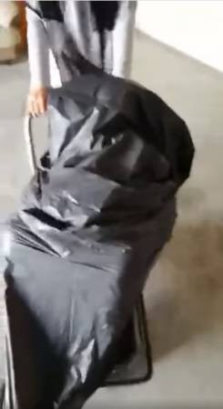 【柔佛人頭條】馬勞偷偷回家 爲至親造驚喜 久違抱抱