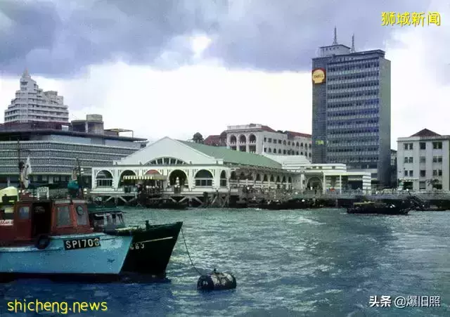 45 張照片,捕捉 1971 年新加坡的街景,來尋找中華文化的痕迹吧