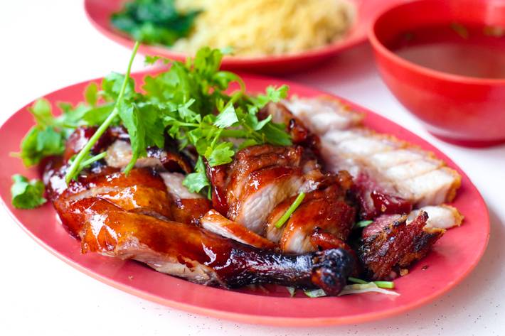 平價美食之王!新加坡最好吃的叉燒大盤點!!值得你專門跑過去排隊的那種