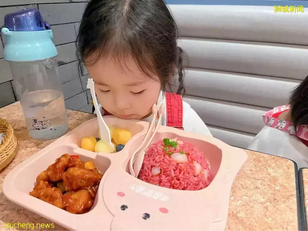 美味与颜值并存!这家乌节路港式餐厅超适合和大小闺蜜一起打卡,还有动物点心哦