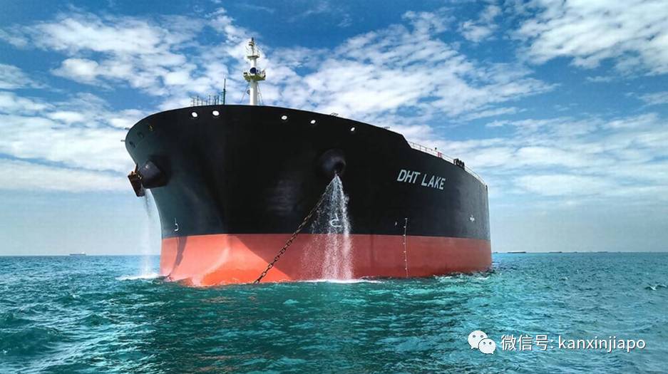 新加坡海峽時隔40年又現大批萬噸級“僵屍油輪”！集運全面降價又是爲什麽