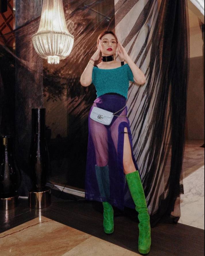 新加坡近期爆火的混血网红,竟是顶级名媛之女