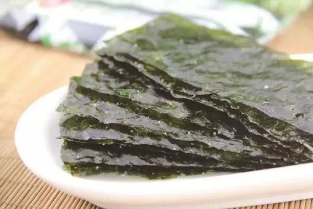 震惊!新加坡科学家公布春节零食热量,每吃一口就吞进半口脂肪!三招教你避免“过年肥”