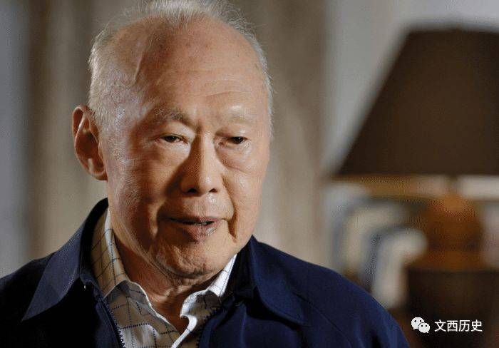 新加坡国父李光耀，身为中国人后裔，为啥一辈子不回国寻根祭祖